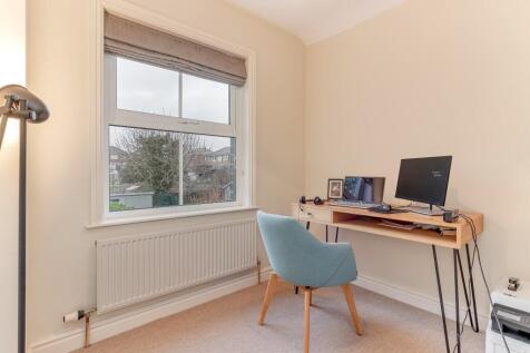 Bedroom 4.jpg