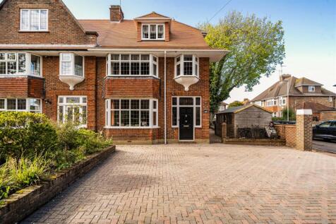 For Sale by Aspire Residential | Treveor Close