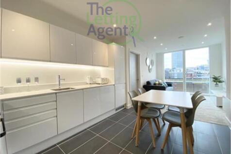 Open-plan Living Room / Kitchen