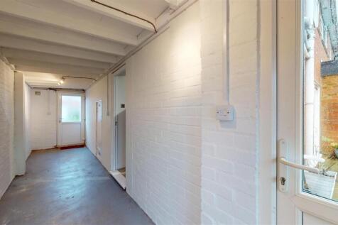 Side Hall &amp; Utility