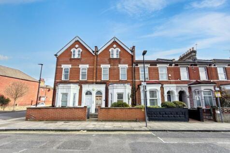 Flat 3, 22 Burghley Road, London, N8 0QE