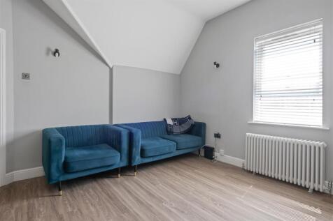 C, 11 Larkdale Rd-Hi-4.jpg