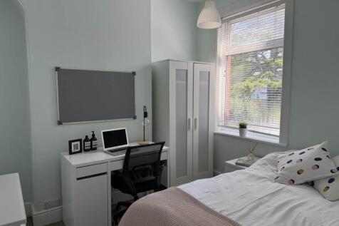 Magdalen Road, Exeter,  photo 3