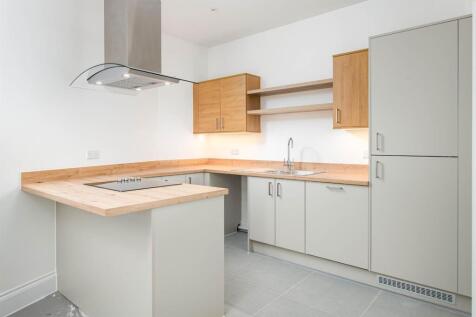 PLOT 2 - Kitchen_3.jpg