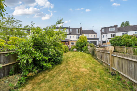 1293764-6825d4a60...