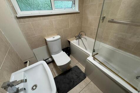 2 Rooms Available on Grange Rise, Kings Norton, Birmingham, B38 9SA photo 5