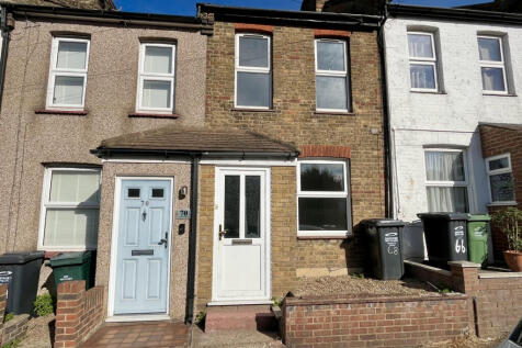 2 bed terraced house to rent St. Vincents Road, D