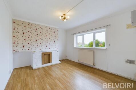 Poplar Close, Walton, Stone, ST15 photo 3
