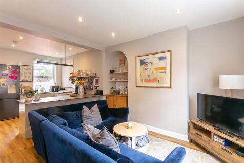 Open Plan Lounge/Kitchen