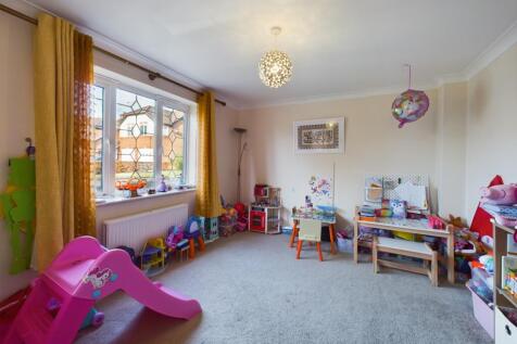 Play Room/Family Room