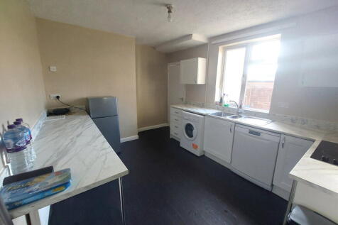 Brierley Hill, Brierley Hill, DY5 3RY photo 3