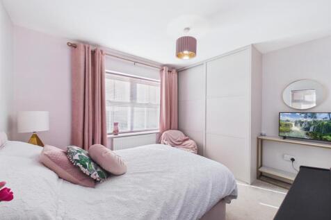Bedroom:
