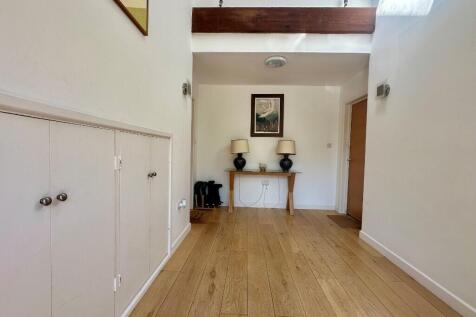 COMMUNAL HALLWAY