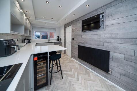BREAKFAST KITCHEN