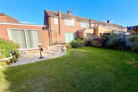 Rear Garden (4)