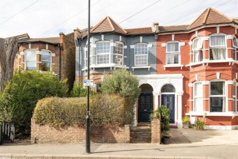 Chadwick Road, E11