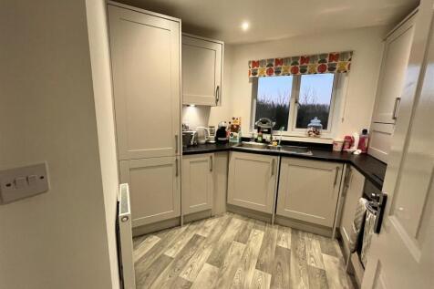 Kitchen 1.jpg