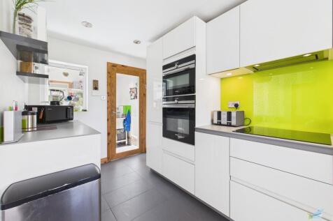 CAM03111G0-PR0336...