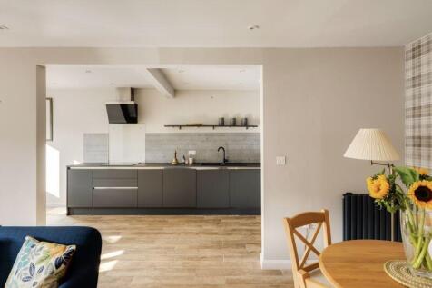 Living/dining room