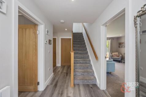 Lodge lane, 33-031.jpg