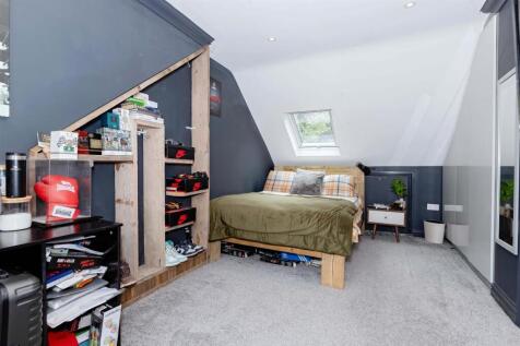 Chesswood Road_12.jpg