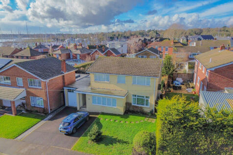 Elevated view of the property