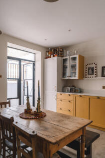 304371 - 77LadbrokeRoad_HighRes-5.jpg