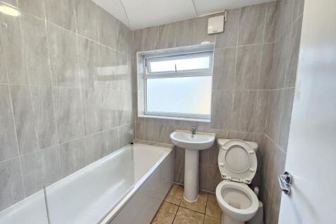 Church Road, Tottenham, Haringey, London photo 5