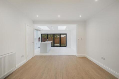 Ground Floor 17 Shelley Gardens Wembley HA0 3QF - 