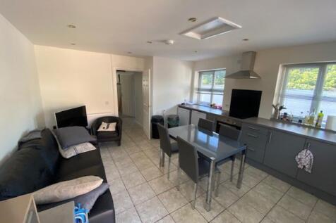St. Marks Avenue, Cardiff, CF14 photo 4