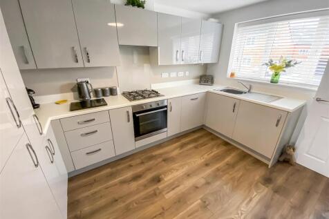 Kitchen (1).jpg