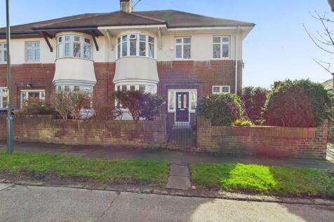 CAM01858G0-PR0108-STILL004.jpg