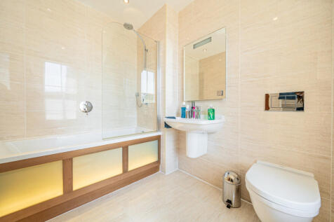 En Suite Bathroom...