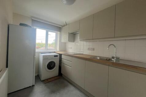 90 upper kitchen