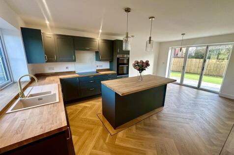 Kitchen/Diner (1/5)