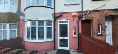 Modern Living 1 bedroom Apartment Close to Town &amp;