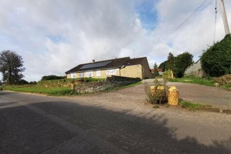 Bungalow &amp; Access