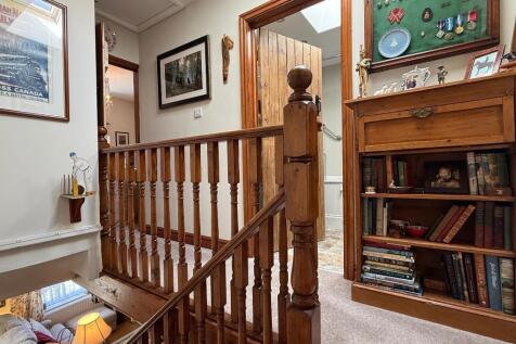 Landing, bathroom and Bed 1 &amp; ensuite