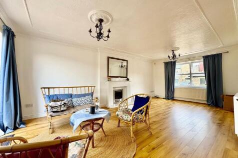 PHOTO-2025-05-07-13-19-58 2.jpg