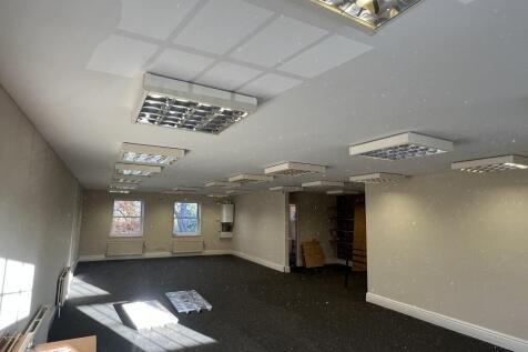 Office to rent Image 3