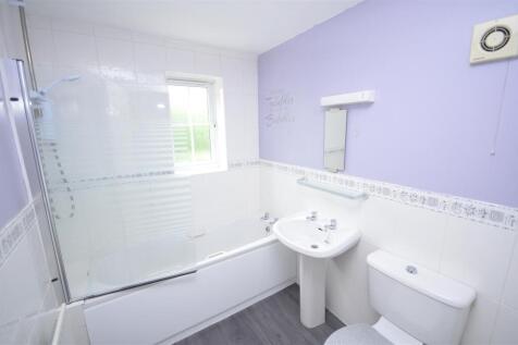 Bathroom.JPG