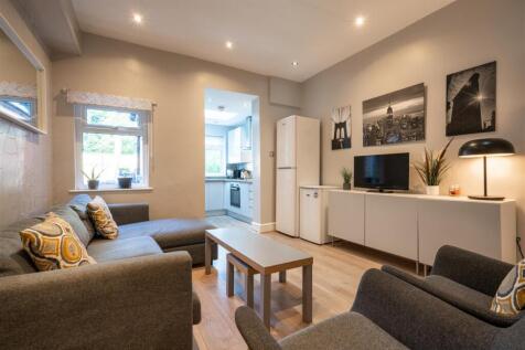 Living Room 2.jpg
