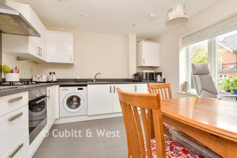 Lounge / Kitchen