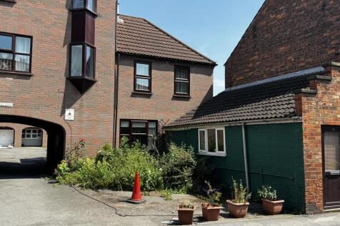 3 bedroom End Terrace for sale