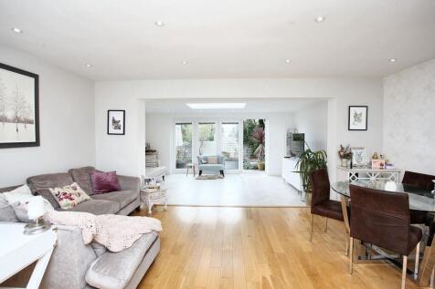 Dining Room (Open Plan)