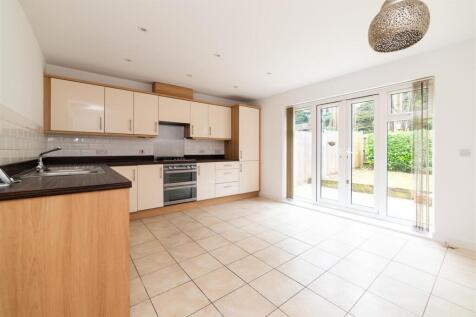 Lowe Drive, Letchworth Garden City photo 3