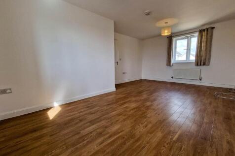 Renard Rise, Stonehouse, GL10 2BS photo 3