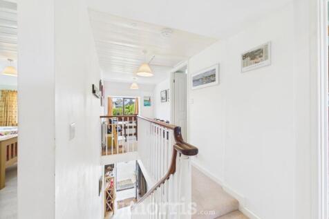 Landing (split level)