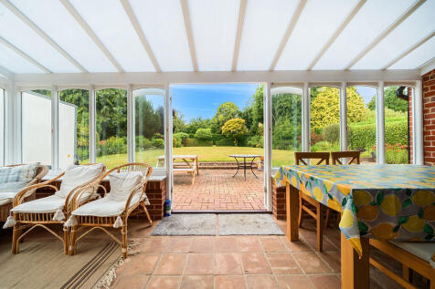 1313903-5-685c727...