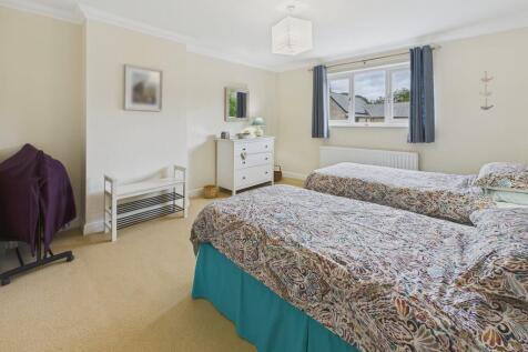 CAM04273G0-PR0195...